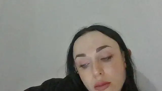 Chat +18 de Trinsy_Love ao vivo