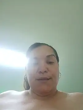 Zuleyka_69のライブXXXチャット