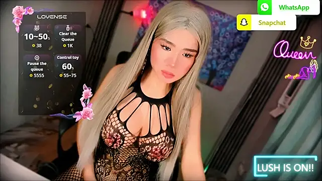 xBigSurpriseLorainex Show Webcam