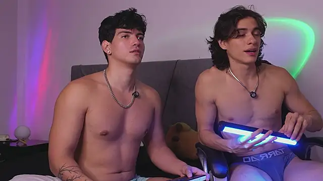 bbbeachboy: απευθείας συνομιλία ΧΧΧ