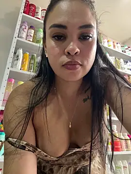 Chat XXX en directo de FOX_LATINA
