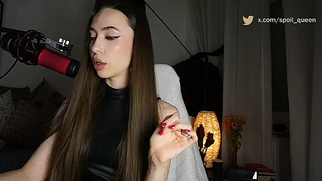 แชท XXX สดของ supreme_dominatrix