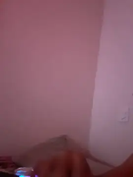 21cm19 élő XXX-chatje