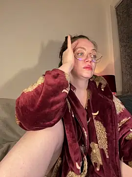 Chat +18 de FemDom_RubyKnightXXO ao vivo