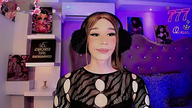 Megaan_Dollln Webbikameraesitys