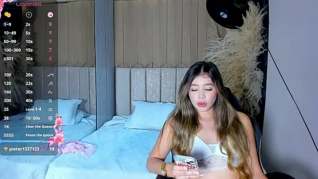 EmilyJohnsoon Chat XXX live