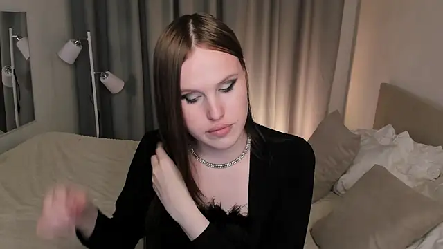 EffieMinki webcam show