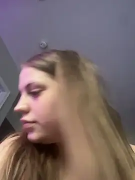 Chat XXX en directo de elliepixie