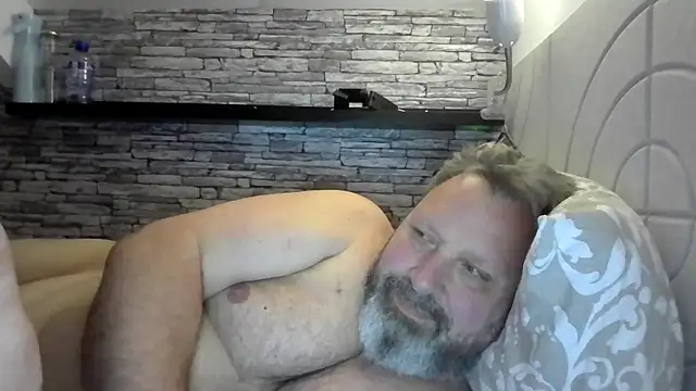 BigMan738@xh Live XXX Chat