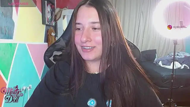 Mysticdooll69's Live XXX Chat