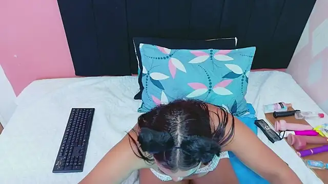 Rizantella live XXX chat