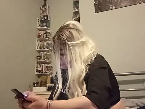 Sofialovee69 Show Webcam