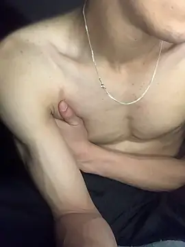 Plxyboi69 网络视讯表演