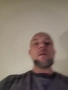 Webkamerová show HornyDaddyMuscle