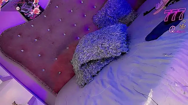Megaan_Dolll's Webcam Show
