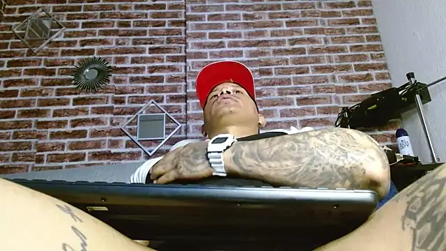 jordan_bigcock_ Chat XXX in diretta