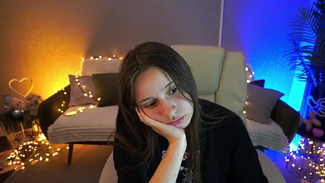 TinyNatalie 即時 XXX 聊天