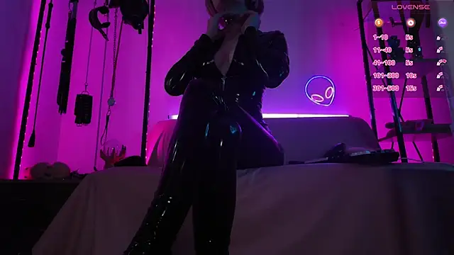 Živý XXX chat CyberXGoddess