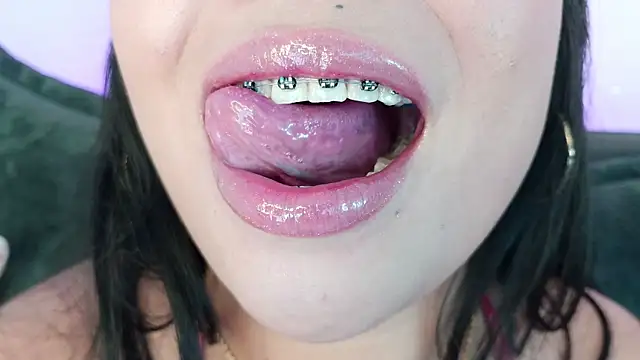 mia_roux1 라이브 XXX 채팅