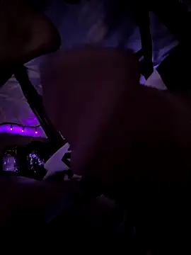 Pokazy przed kamerką – SexyAssPosingGuy