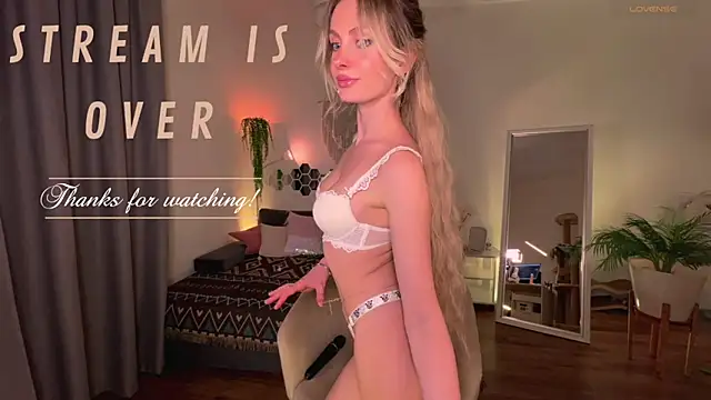 cyber_gloss live XXX chat