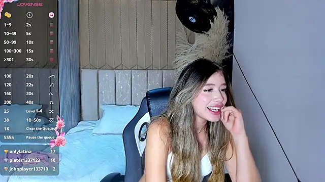 EmilyJohnsoonn Live XXX chat