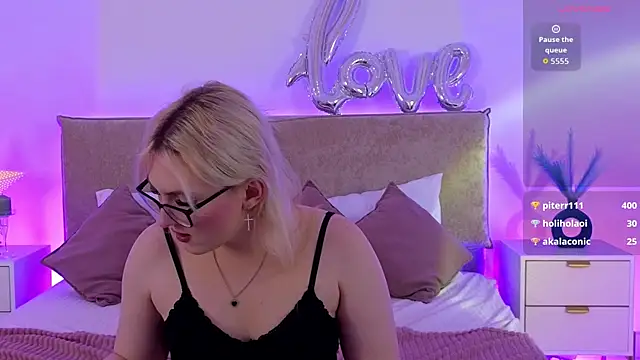 Jules_night's Live XXX Chat