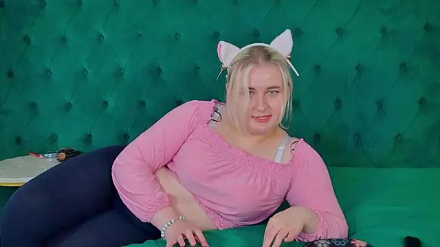 Chat XXX en directo de LioraArdyn