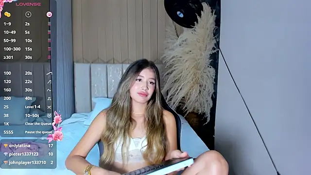 Chat XXX en directo de EmilyJohnsoon