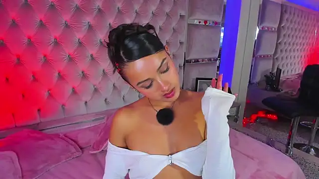 Harii_02 Adlı Modelin Canlı XXX Sohbeti