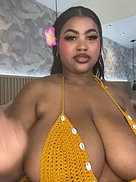 Chatroom XXX en direct de AinaraJimenez