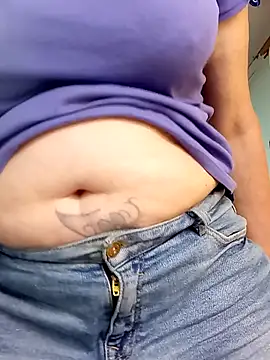 Chat +18 de irinamaux ao vivo