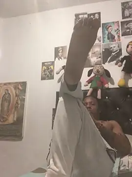 elpeluchenegroxxx3 Show in webcam