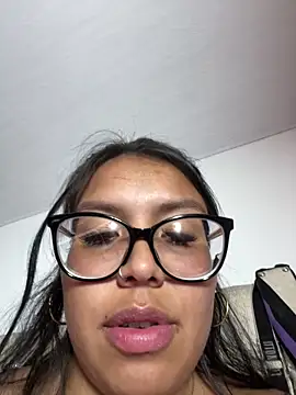 Iam-sophia27's Live XXX Chat