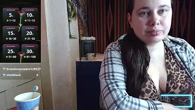 Онлайн чат XXX Cora_Maro