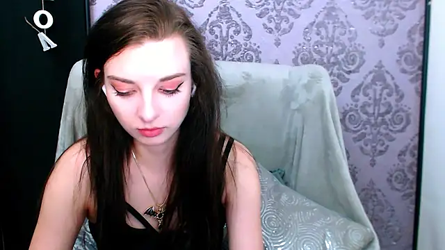 Онлайн чат XXX DominantLuna