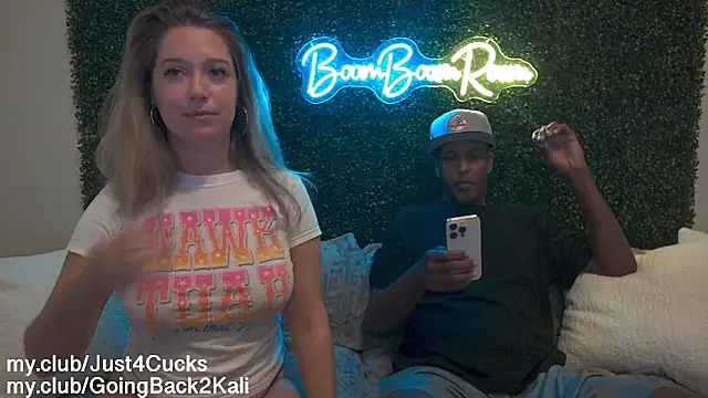 boomboomr00m Live XXX Chat