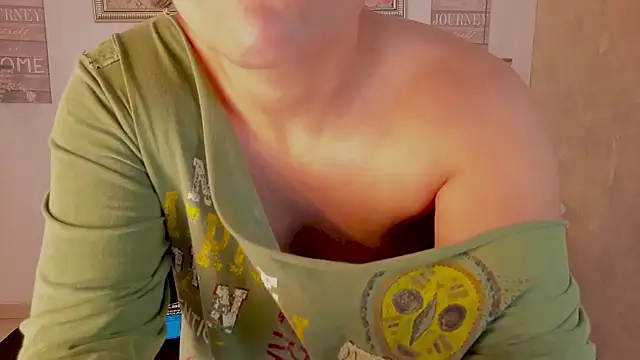 meganrousx's Live XXX Chat
