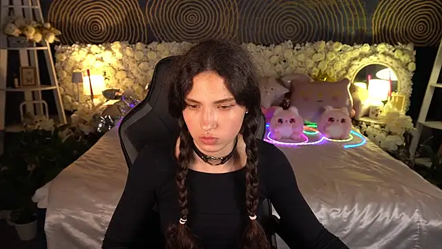BabyFlowerr: απευθείας συνομιλία ΧΧΧ