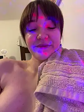 Veliora 실시간 채팅방