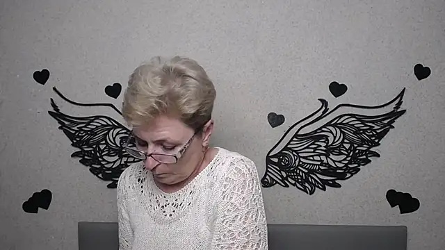 EmiliaGree Live XXX-Chat
