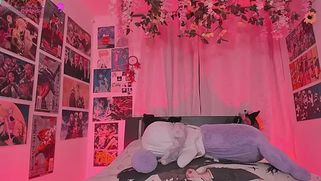 MissCurvyTopのライブXXXチャット