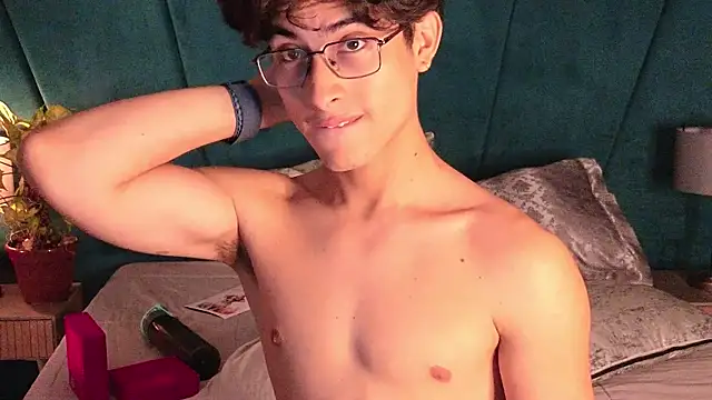 Chat XXX Live Aaron_Eze