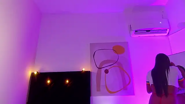 cattaleeyaa Adlı Modelin Canlı XXX Sohbeti