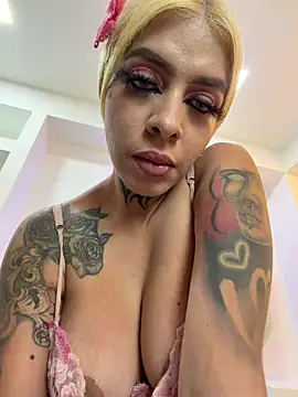 TRIOGOALS3's Live XXX Chat