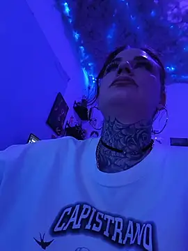 Chatroom XXX en direct de blazed_vixen