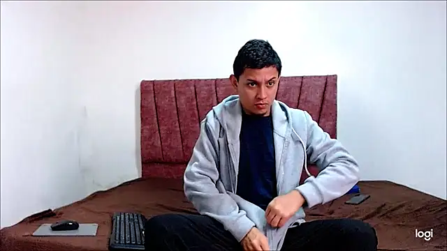 XXX chat uživo modela ScarlettandBennn