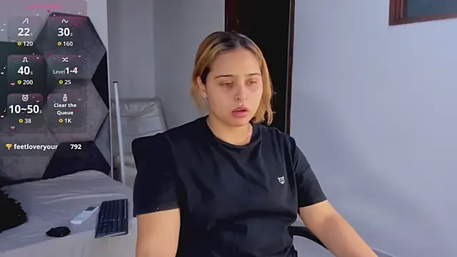 MikaelaStone Live XXX-Chat