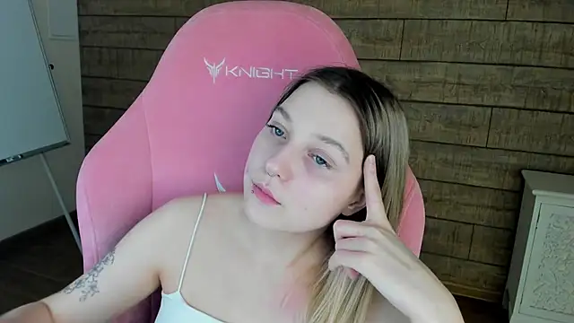 XXX chat uživo modela TinnaBurton