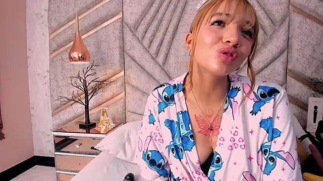 Chat XXX en directo de SamaanthaMiller